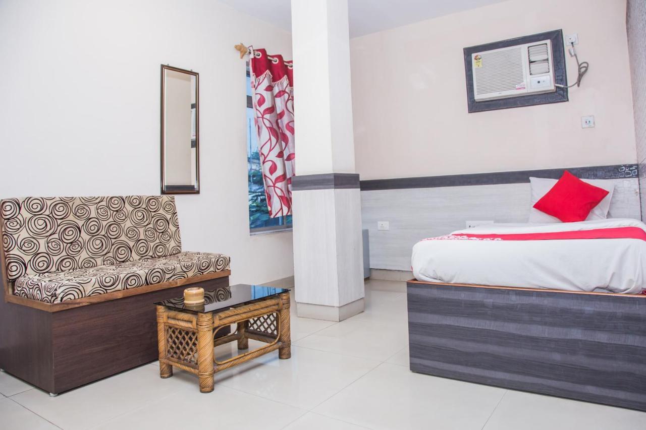 Oyo Hotel Executive Inn 아가르탈라 외부 사진